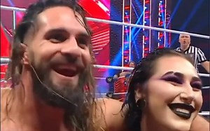 雷亚妈咪社死瞬间 认错人了 致敬HBK经典剧情 #雷亚·里普利#Rhea Ripley#塞斯·罗林斯#Seth Rollins#世界摔角娱乐