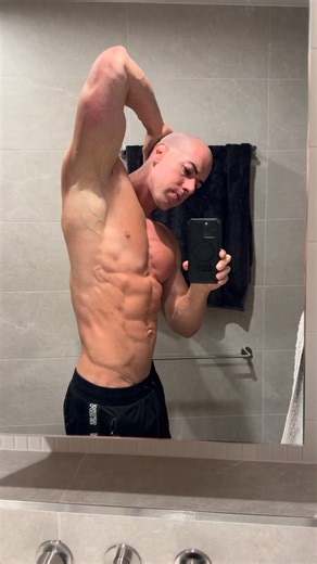 Watch until the end for a bane impression 😂 | Limitless Training