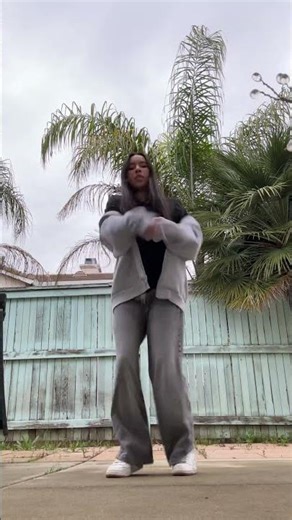 A dog was barking at me 😭||Olivia Loren the makeup princess