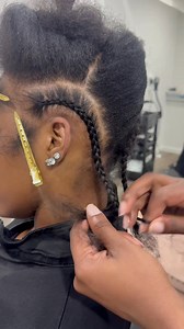 How to do a basic corn row #fblifestyle #cornrow #howtobraid #beginnerbraider #fyp | Danielle E. Brown