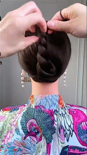 Simple and stylish updo #updo tutorial #braiding tutorial #hair #hairstyle #bun #simple hairstyle