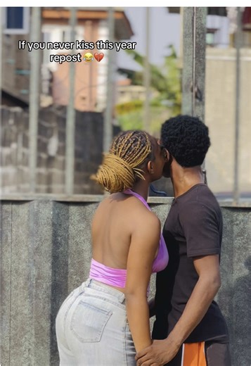 Who is Abbey Lee's Real Girlfriend?