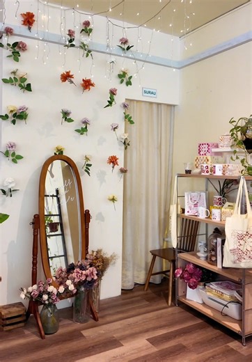 a korean cute aesthetic cafe in jb is finally halal certified! 🫧💗🎀 so now everyone can come heree!! love their food and vibes sm!! 😚🤌🏻💯 recommended yaaa 🫧🤍 📍Yeon Cafe 12, Jalan Perang, Taman Pelangi, 80400 Johor Bahru, Johor Darul Ta'zim #cafemalaysia #cafehopping #cafejb #cafehuntingjb #dateideas