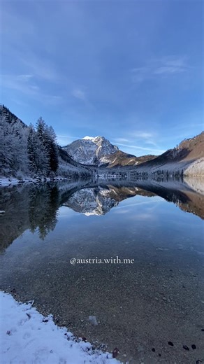 📍Langbathsee, Upperaustria 🇬🇧 The air is freezing but the view is stunning… ❄️ I caught a sunny moment and headed to Langbathsee. Snow-covered, magical — beautiful in every season, but breathtaking now. Cold, quiet, and fairytale scenery… 🤍 Langbathsee is in Upper Austria (Salzkammergut), Austria, consisting of Vorderer and Hinterer Langbathsee. The area around the lake is car-free, hiking takes about 45–60 min. Paid parking is available. Best accessed by private car. #austria #landscape #vi