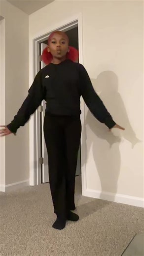 Look at my GIRLS librarian challenge CLOCK IT‼️‼️‼️ #librarian #challenge #MyCheerGirls