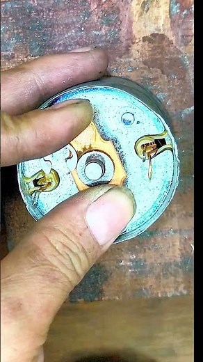 Easy Way to Remove E-Clip Lock on Solenoid #EClip #Solenoid #DIY #Mechanic #Tutorial #RemoveEClipNow