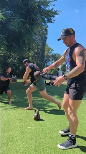KB Around World Reverse Lunge w/ Twist #kettlebell #kettlebelltraining