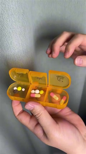 Pill case bulges and irritates in pocket? #newyearnewme #PillOrganizer #PocketFriendly #OnTheGo #DailyHack