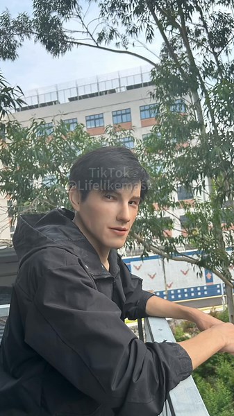 Come on, the most realistic men's silicone masks. We make the most realistic masks, which can be shipped anywhere.#Siliconemask #mask #Halloweenmask #cosplay #realistic