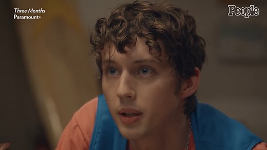 Troye Sivan's Phone Lock Screen Is Personal (and Adorable!)