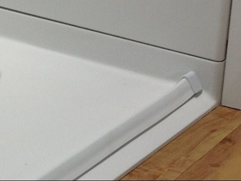 How To Install a Collapsible Water Dam in Your Barrier-Free Shower