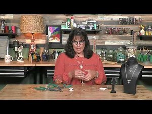 Laura Scott - Triangle Dangle Bar Necklace