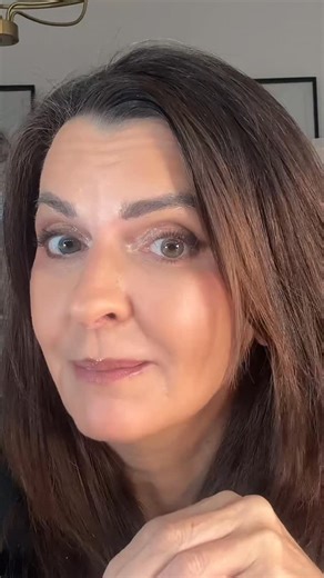 Melissa | These eyeshadow sticks are so easy to use and long lasting #eyeshadow #makeuplooks #tutorial #easymakeup @anastasiabeverlyhills | Instagram