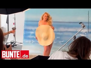 Barbara Schöneberger – Nur mit Sommerhut bekleidet: Sie überrascht mit offenherzigem Fotoshooting