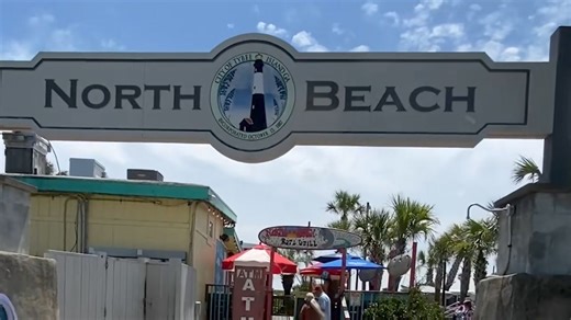 Ditch the tablecloth, these Georgia restaurants serve stunning views and delicious food...all while you eat with your toes in the sand (or grass, depending on the vibe). | Explore Georgia