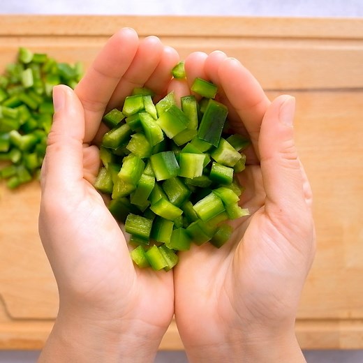 8.8K views · 213 reactions | TUTORIAL: https://feelgoodfoodie.net/recipe/how-to-cut-bell-pepper/ This is a simple tutorial to show my technique for cutting bell peppers into rings, strips or dice for any recipe! | Feel Good Foodie | Facebook