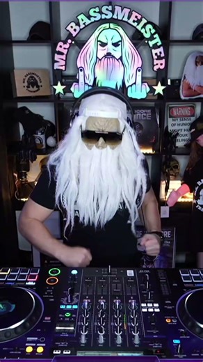 ZOMBIE PARTY... #mrbassmeister #frenchcore #hardtechno #hardstyle