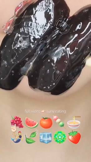 Asmr Honeycomb eating sound mukbang #reelsvideo #eating #eatingsugar #fruit #eatingshow #foodlover #usa #america #reelsfypシ゚ #reelsfb #reels2024 | Mo Chii