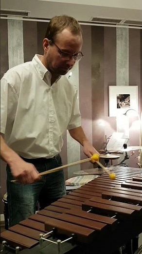 Playing fast Xylophone live!