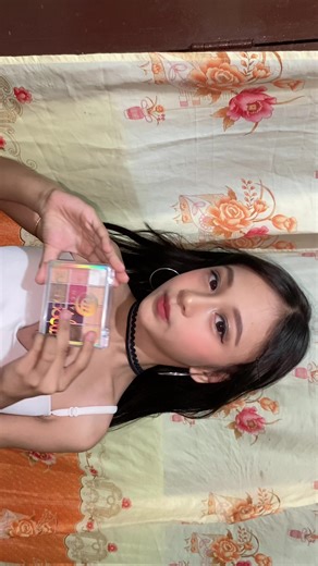 Explore Exciting Makeup Trends and Transitions