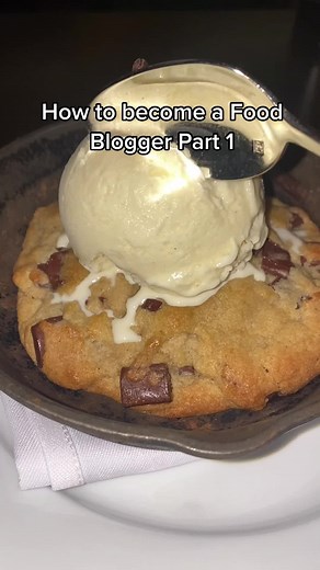 How to Become a Professional Food Blogger