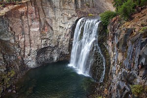 Rainbow Falls: 100 Foot Waterfall in Devils Postpile - California Through My Lens