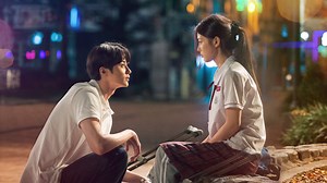'20th Century Girl' Review - A Heartfelt and Heartbreaking Love Story