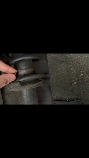 How to diagnose a broken coil spring - read description