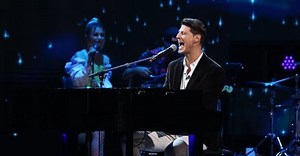 X Factor Romania, Nick Casciaro in finale con l’Hallelujah di Leonard Cohen