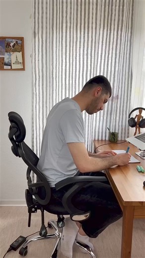 This kneeling chair works wonders after using it for a month, as people say, that sitting posture is being corrected, and back pain also goes away. #officechair #kneelingchair #homeoffice #adhd #badposture | VILNO - Home