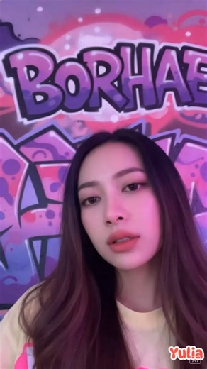 Yulia Mahmud on Instagram: "Sebenarnya aku tu pinter hanya saja 😇 #rels #socialmedia #facebookpost #facebookreels"