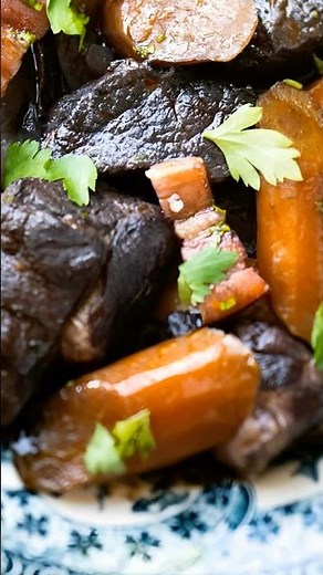 Joue de bœuf confite comme un bourguignon ⭐ #Joue #bœuf #bourguignon