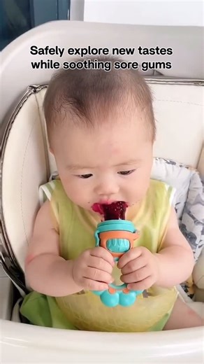 @bubbanestofficial on Instagram: "Starting solids can feel overwhelming 😅 This fruit feeder pacifier lets bub safely explore new tastes while soothing sore gums. 👉 Make first bites easier at bubbanest.com #babyfeeder #startingSolids #bubbanest #newparents"
