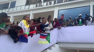 🟦Jeu des îles: lors du match COMORES - France (Mayotte). On a assisté à un deuxième match entre les supporters dans les tribunes. | Comores-Actualités