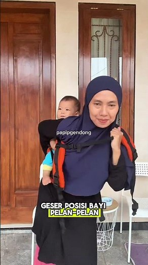 Cara pindah bayi gendong belakang dari gendong depan dengan gendongan SSC #babywearing #bayi