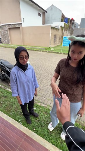 Ngasuh Bocil: A Day with Keke and Tomi