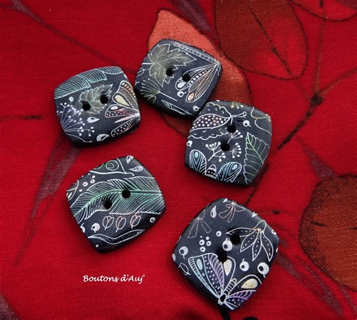 5 Black Buttons With Butterfly and Feather Patterns, 2.4 X 2.2 Cm (0.86 X 0.94"), Set of 5 Buttons - Etsy