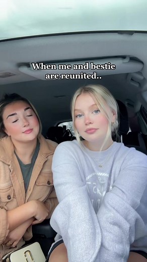 Blonde and brunette duo