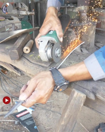 1.6K views · 30 reactions | How To Forge A Big Sword / DIY Sword / How To Make Sword From Spring Leaf Part 4 | METAL WORKS | Facebook