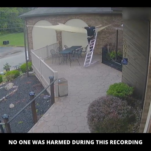 Safety Fails | This is WHY Ladder Training Matters – Restaurant Worker Falls from Unsecured Extension Ladder🤯 @safetyfails1 - Let’s Increase Workplace... | Instagram