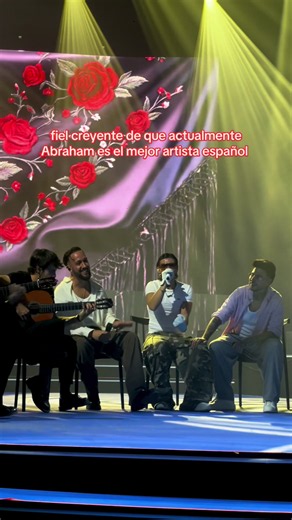 yo entiendo que la gente tiene distintos gustos pero negar o incluso criticar el talento, la voz y el esfuerzo que pone en cada concierto es imposibleee #abrahammateo #lerica #primeday