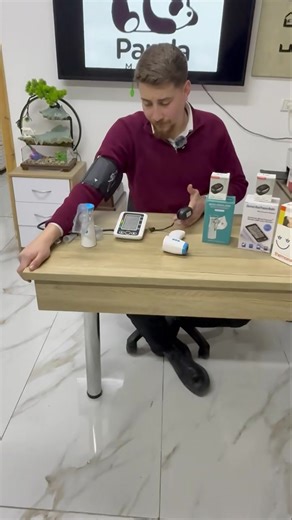 بكج طبي متكامل – 4 قطع أساسية لكل بيت فقط 100 شيكل لأن صحتك وصحة أهلك أهم شي 👨‍👩‍👧‍👦 جمعنالك أهم الأجهزة الطبية اللي بتحتاجها يومياً بباكج واحد عملي وموفّر 💙 ✅ جهاز فحص الضغط الناطق بالعربي – قراءة واضحة – نطق صوتي عربي – سهل الاستخدام لكبار السن ✅ جهاز التبخيرة المنزلي – مناسب للربو والزكام والحساسية – آمن للأطفال والكبار – استخدام منزلي مريح ✅ ميزان الحرارة الإلكتروني – قياس سريع ودقيق – شاشة واضحة – مناسب لكل الأعمار ✅ جهاز فحص الأكسجين بالدم (SpO2) – يقيس نسبة الأكسجين والنبض – نتيجة فو