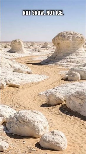 White Desert, Egypt Looks Like Another Planet
