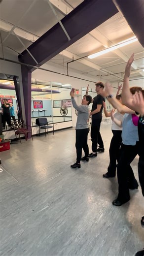 2025-12-1 back together E left side up right side down