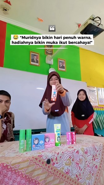 GIVING SKINCARE GIFTS TO STUDENTS WITH GOOD GRADES 🥰 #shortvideo #viralvideo