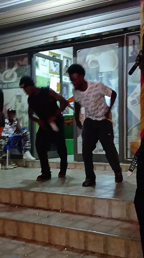 De Eiish Dance Crew on TikTok
