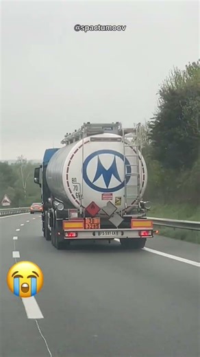 They're making fun of our new logo all over France 😭😭😭 #TeamOM