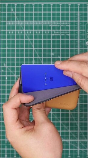 Snap. Flip. Go. The Bellroy Flip Case is Like no Other Wallet 👀
