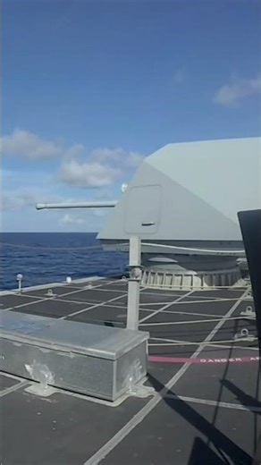 US Warship FIRES Rapid 57mm MK 110 Gun Near South China Sea!