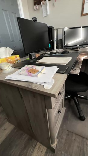 This #Sauder L-Shaped Desk is perfect for any #homeoffice setup! #workfromhome #officefurniture #fyp #AmazonInfluencer